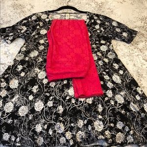LuLaRoe Printed Perfect T with OS Leggings